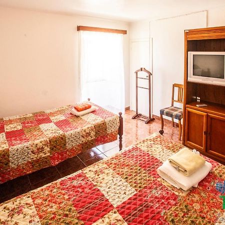 Hospedaria Casa D'Avo Praia da Vitória Exteriör bild