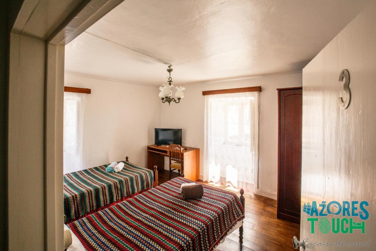 Hospedaria Casa D'Avo Praia da Vitória Exteriör bild