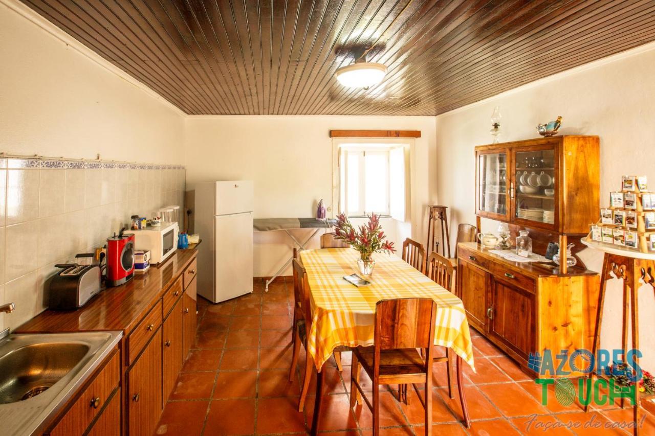 Hospedaria Casa D'Avo Praia da Vitória Exteriör bild