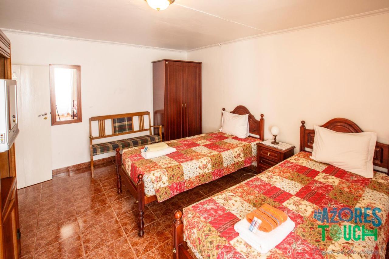 Hospedaria Casa D'Avo Praia da Vitória Exteriör bild
